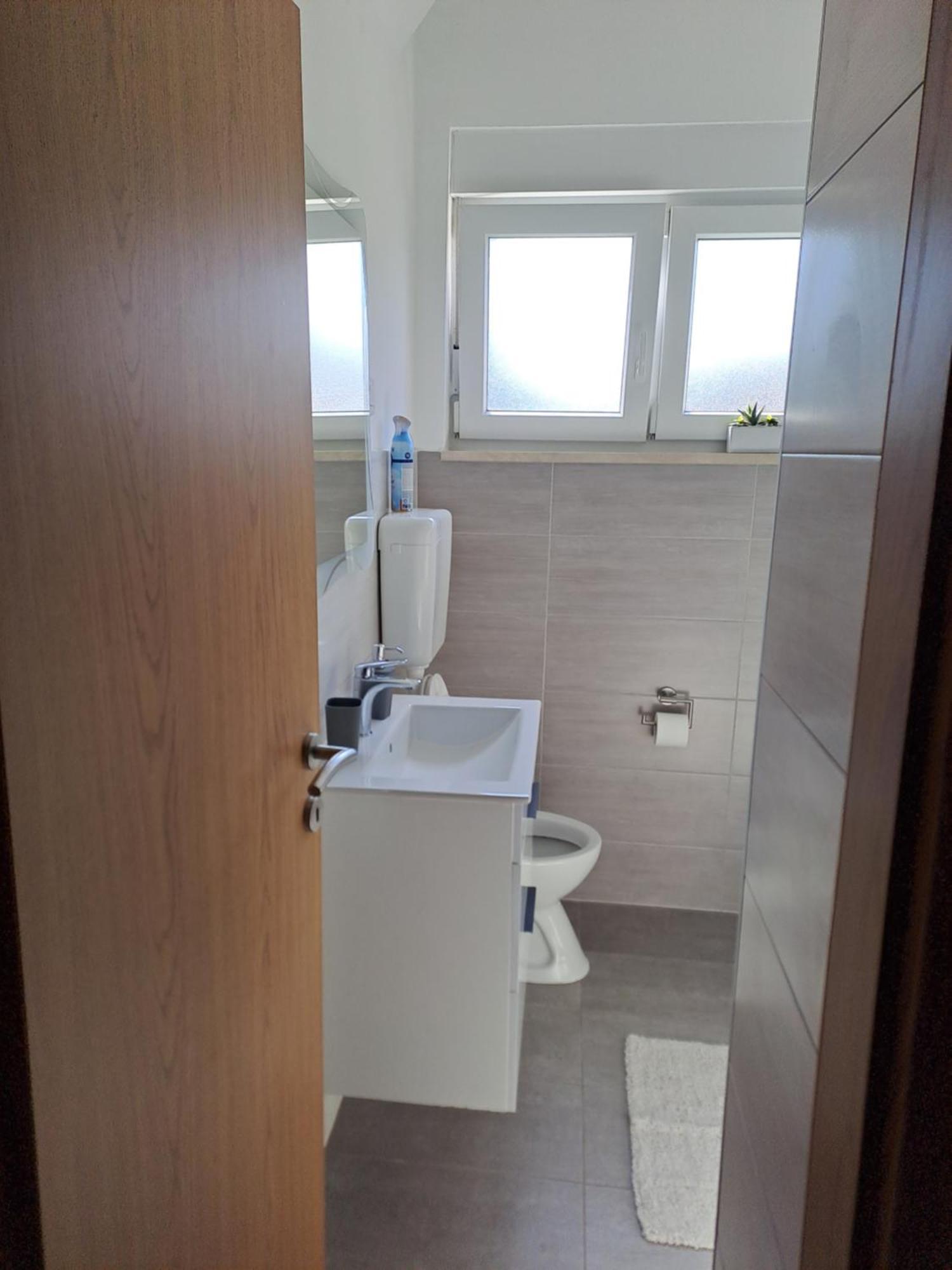 Yulia Apartment *